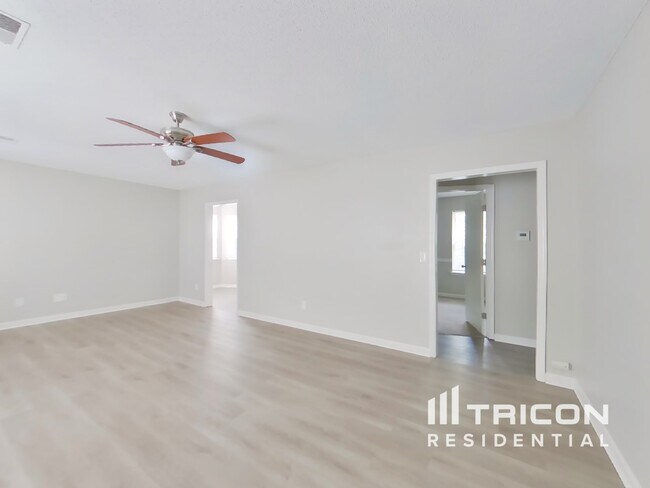 Building Photo - 212 Stockland Rd