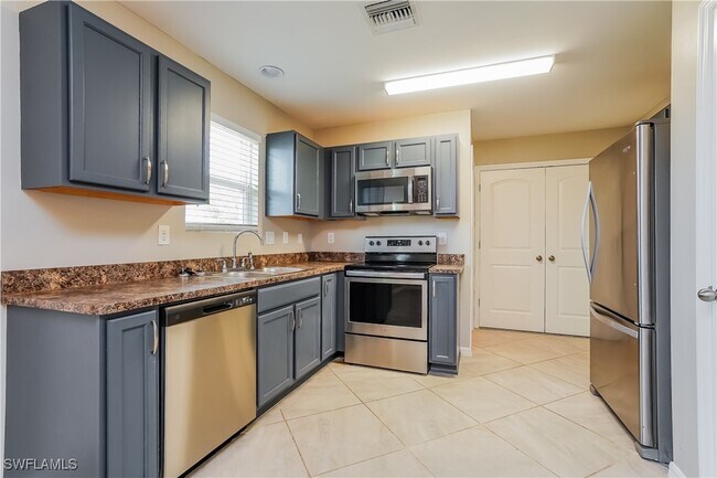 Foto del edificio - 2832 NW 27th St