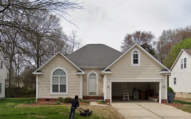 Building Photo - Room in Single Family Home on Blueshot Ct