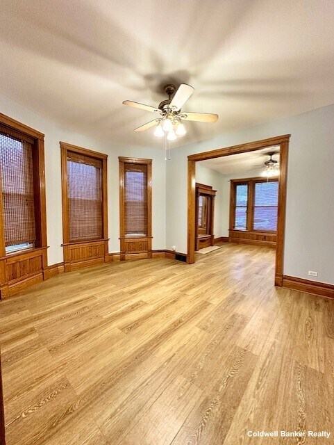 Foto del edificio - 1610 N Sawyer Ave