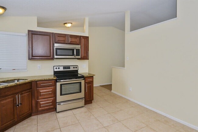 Building Photo - 2720 S Truckee St