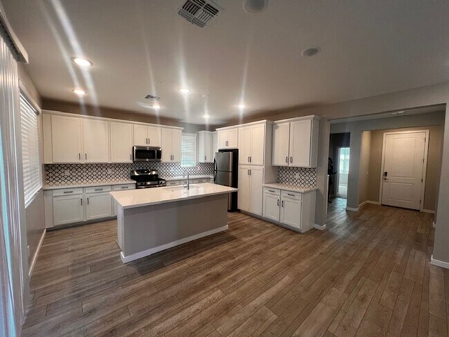 Foto del edificio - Move in Ready Home For Rent in Estrella!