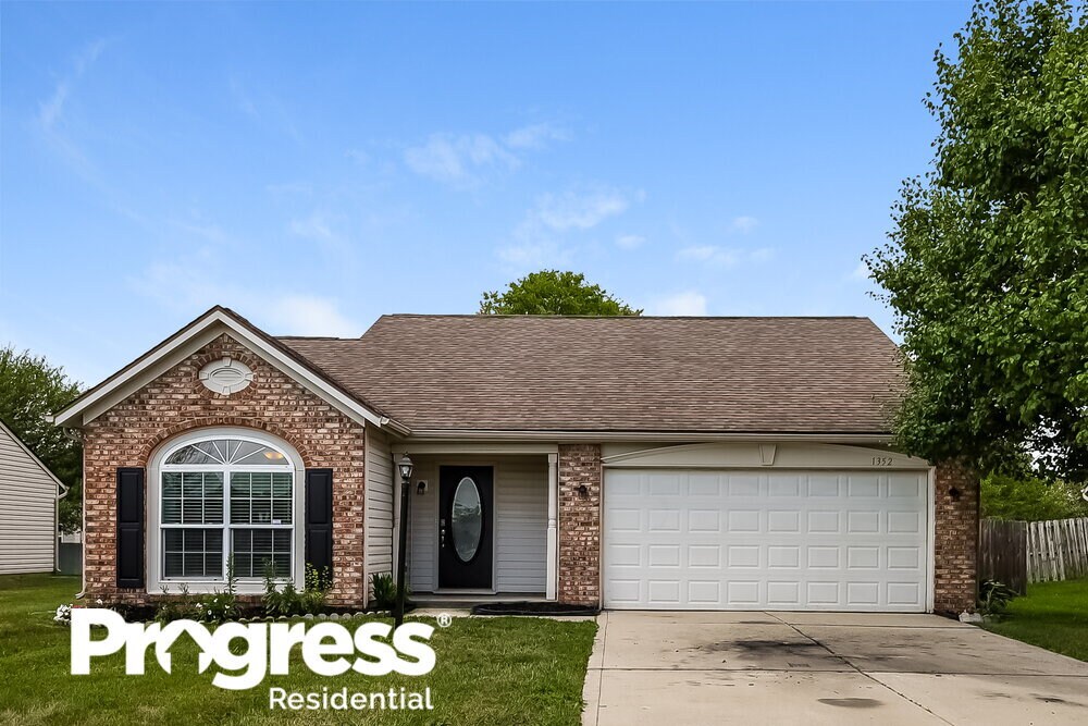 1352 E McClarnon Dr, Greenfield, IN 46140 House Rental in Greenfield, IN