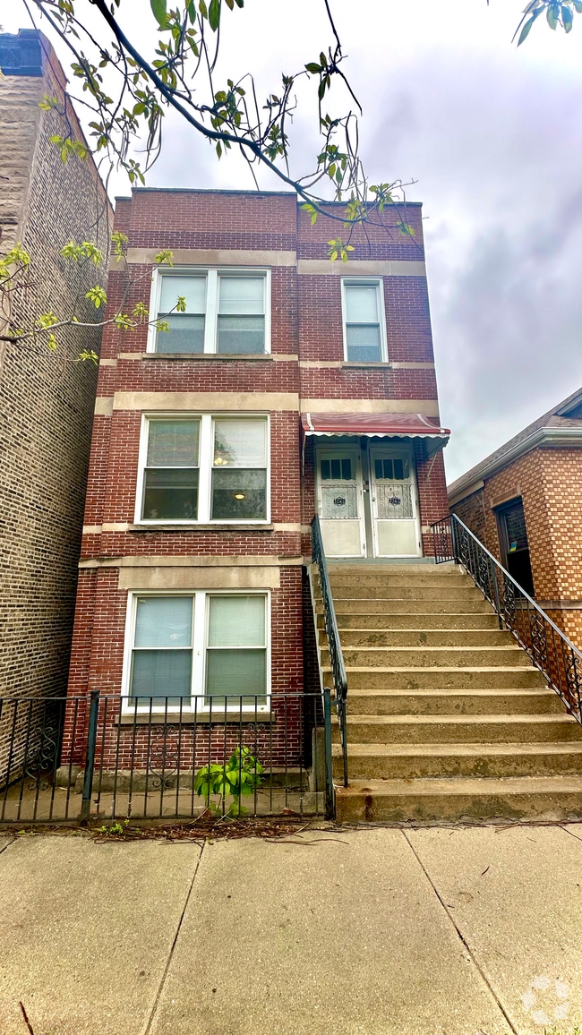 Building Photo - 3146 S Union Ave