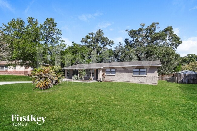 Building Photo - 3408 E Knollwood St