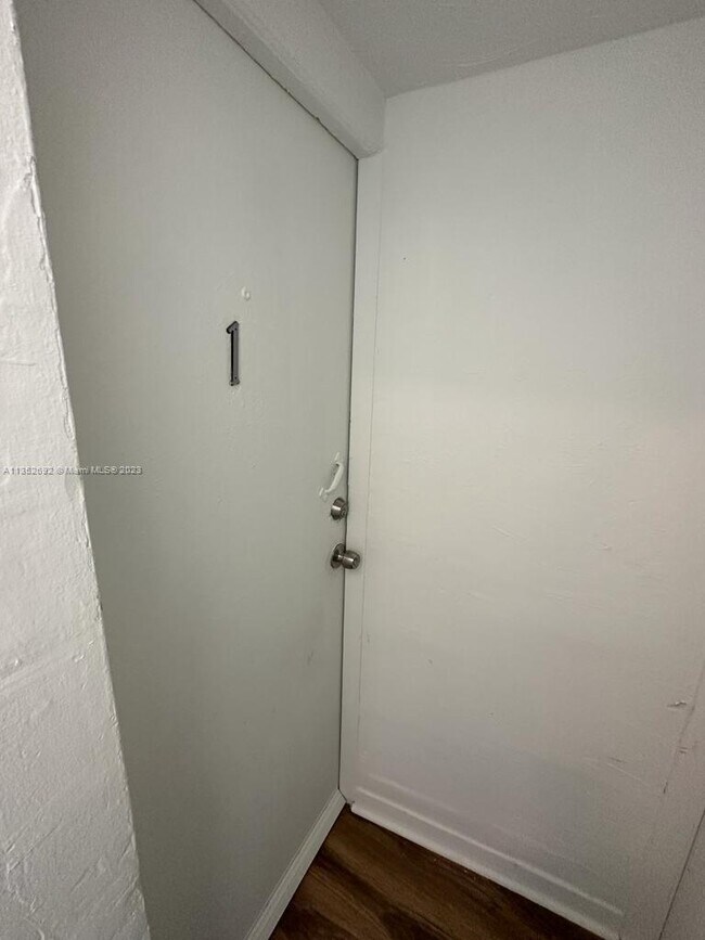 Foto del edificio - 2242 NW 33rd St