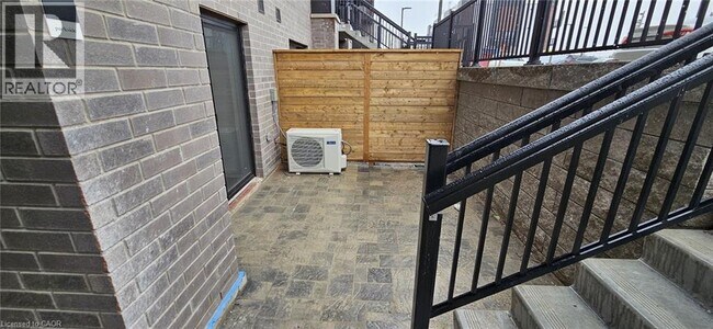 Photo du bâtiment - 40 Palace St