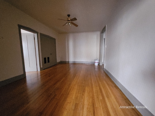 Building Photo - 1160 S Mason Ave