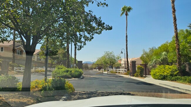 Building Photo - 1586 Rusty Ridge Ln