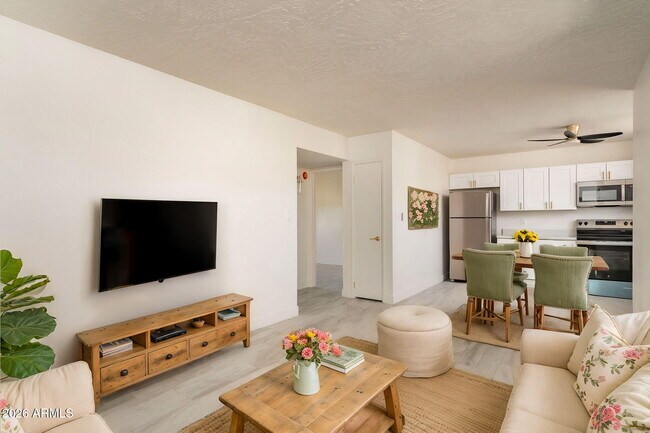Foto del edificio - 4224 Canyon Trail