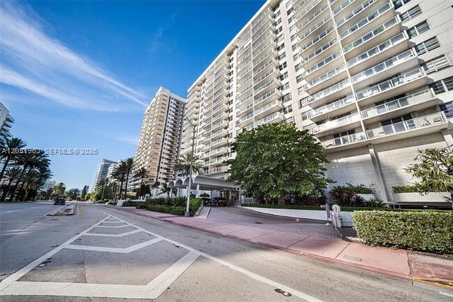 Photo - 5701 Collins Ave appt 1415 Apartment