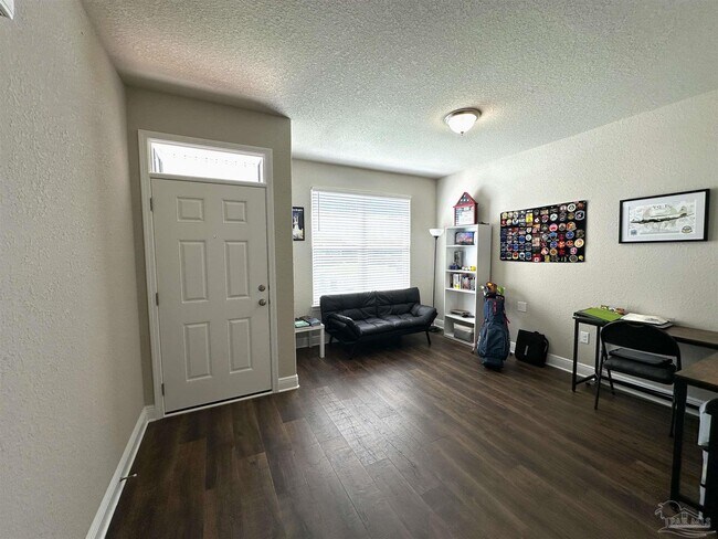 Building Photo - 5365 Parkside Dr
