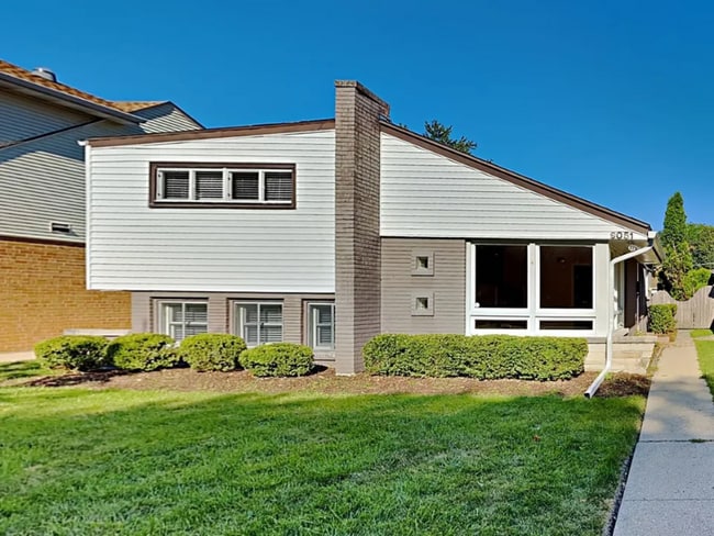 Building Photo - 9051 Forestview Rd