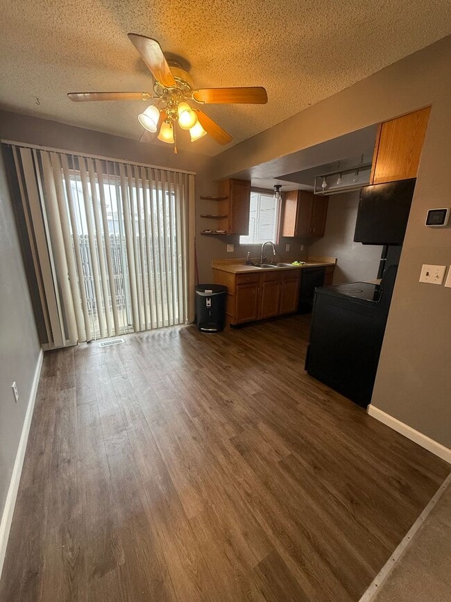 Foto del edificio - Cute & Cozy Townhome for rent!!!