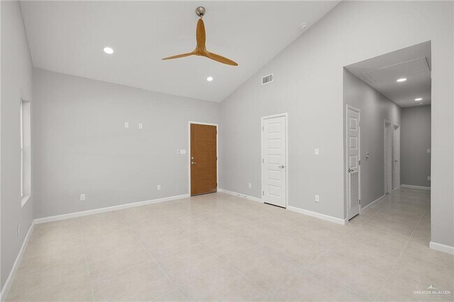 Foto del edificio - 2701 Woodpecker Rd