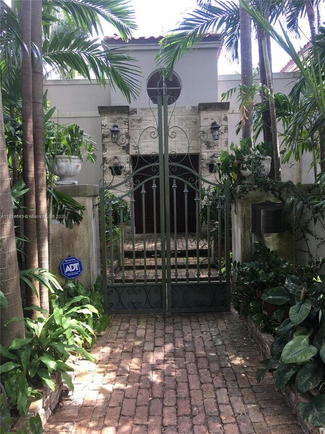 Foto principal - 3235 SW 58th Ct