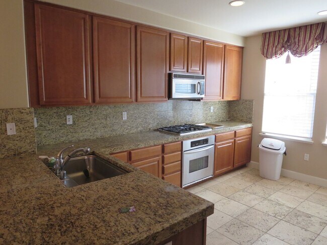 Foto del edificio - BEAUTIFUL & SPACIOUS 2 BEDROOM HOME IN MILPITAS, CA!!!