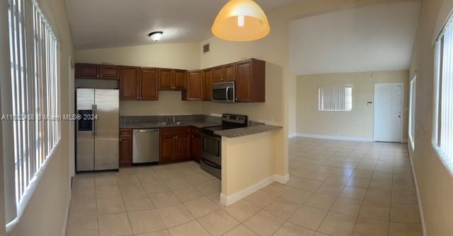 Foto principal - 2325 Hope St
