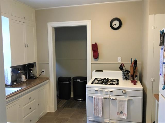 Foto del edificio - 5949 Lewis St