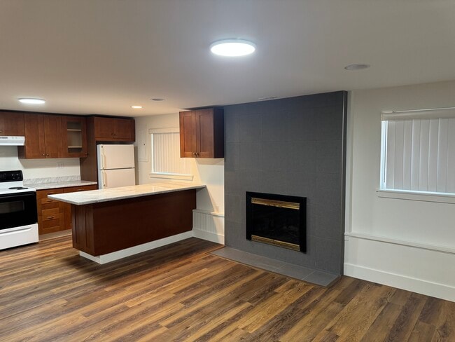 Building Photo - 2829 Larch Way