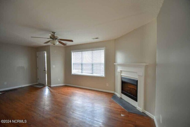 Foto del edificio - 2124 Flagstone Ct