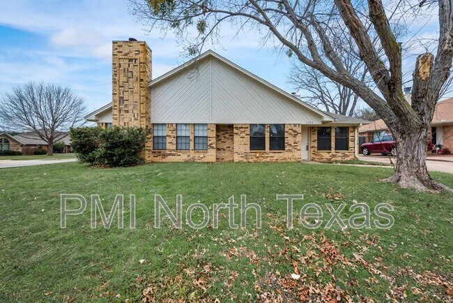 Building Photo - 2703 London Ct