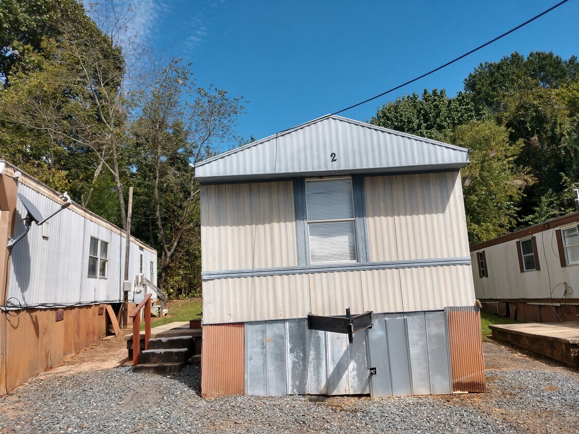 Primary Photo - 7960 Reynolda Rd