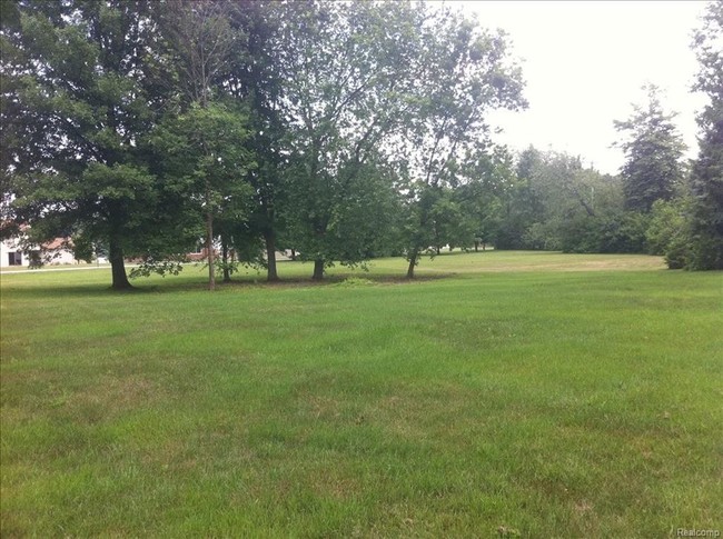 Foto del edificio - 38945 Glenwood Rd