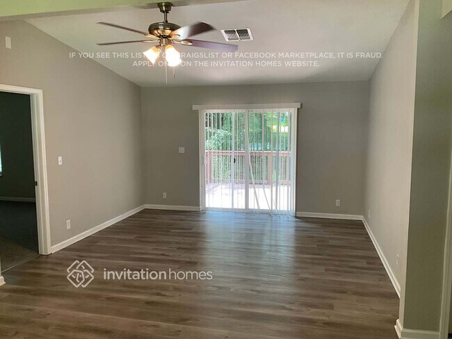 Foto del edificio - 738 Sheppard Rd