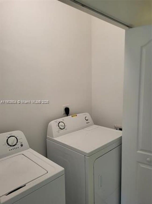 Photo - 1027 SW 11th Ave Apartment