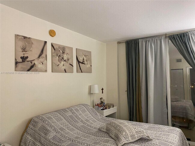 Foto del edificio - 1 Glen Royal Pkwy