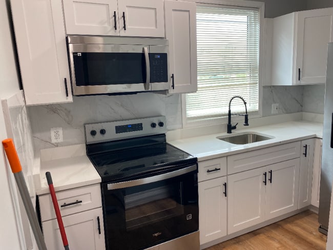 Photo - 3412 Gwynns Falls Pkwy House