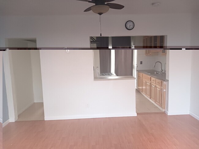 Building Photo - 10946 Otsego St