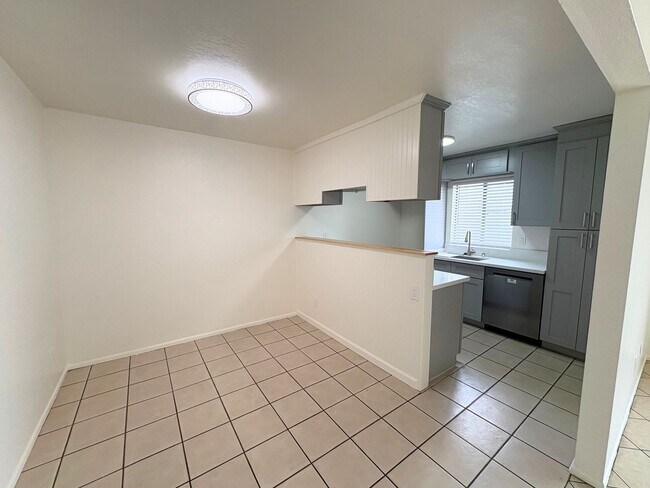 Foto del edificio - Newly Renovated Condo