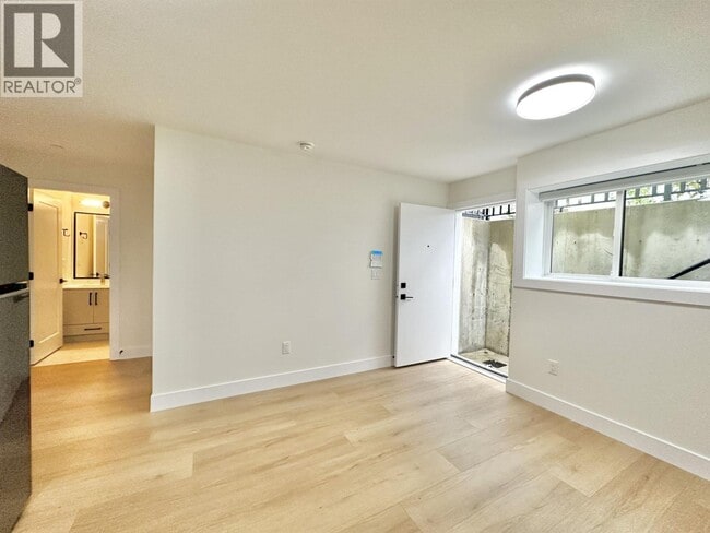 Building Photo - 3850 Union St