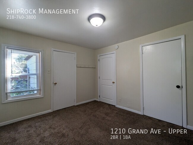 Foto del edificio - 1210 Grand Ave