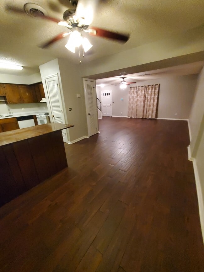 Building Photo - 1335 Cactus Ave