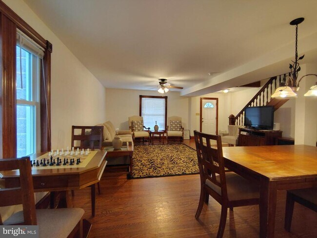 Foto del edificio - 518 Brunswick St