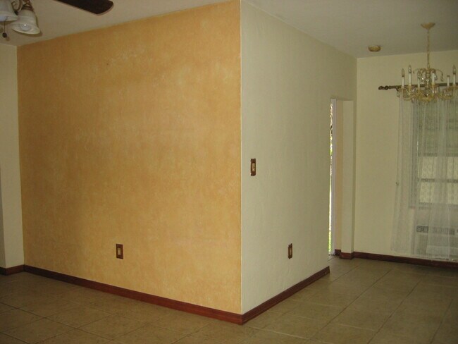 Foto del edificio - 11207 NE 10th Ave