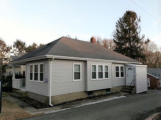 Building Photo - 260 Maple Ave