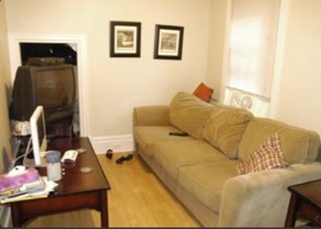 salon - 70 Waverley Rd