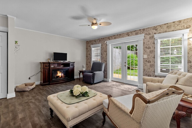 Photo du bâtiment - 70 Merrymeeting Rd