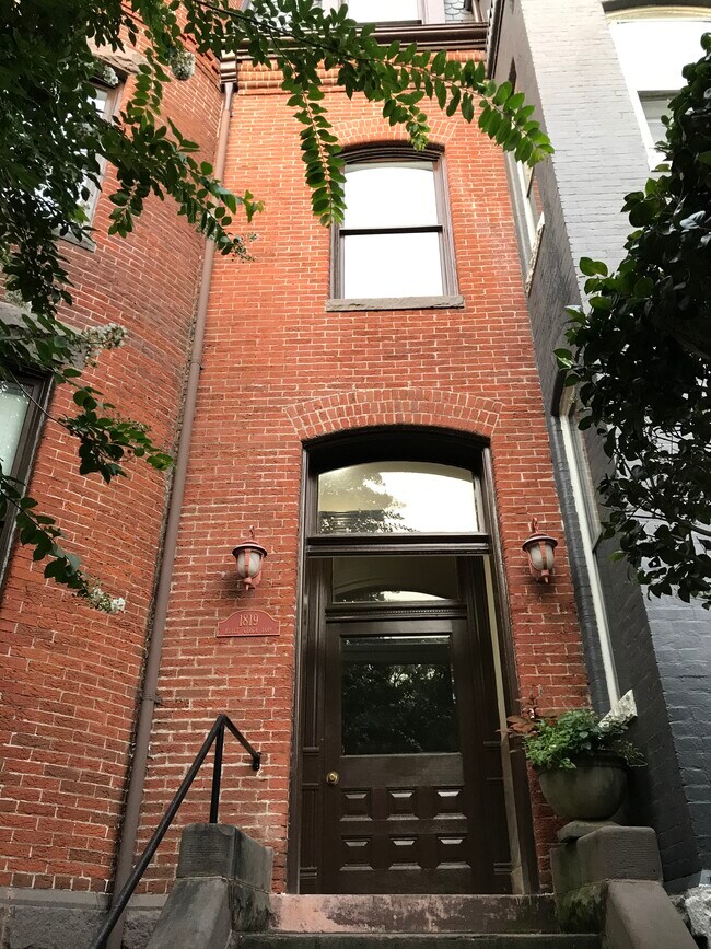Secure entrance - 1819 19th St NW