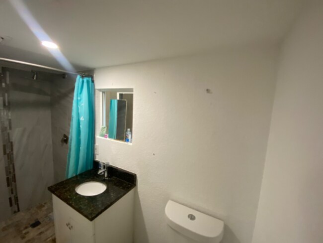 Foto del edificio - 2912 E North St