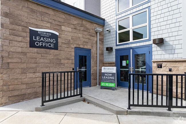 Building Photo - Riverview Apartments