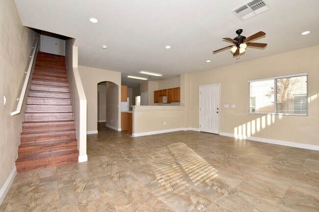 Building Photo - Charming 3-Bedroom, 2.5-Bath Condo with At...