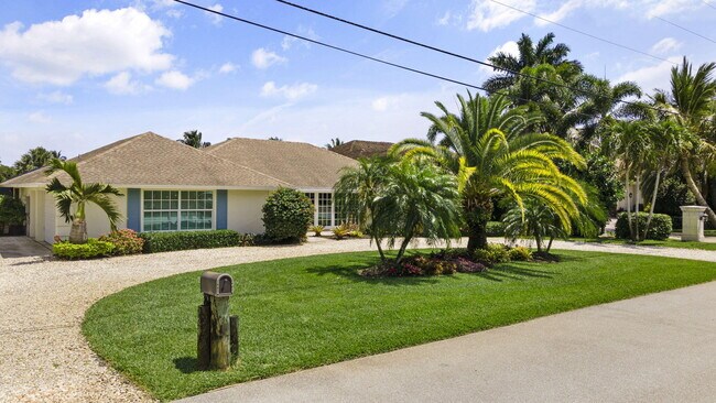 Building Photo - 35 Saddleback Rd