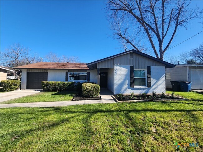 Building Photo - 362 Lockener Ave