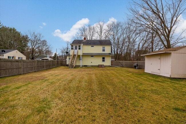 Building Photo - 7 Holbrook Rd