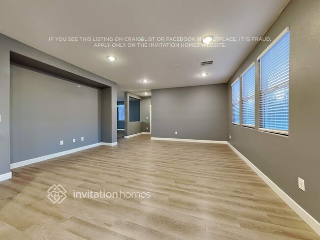 Building Photo - 6745 Sea Swallow St